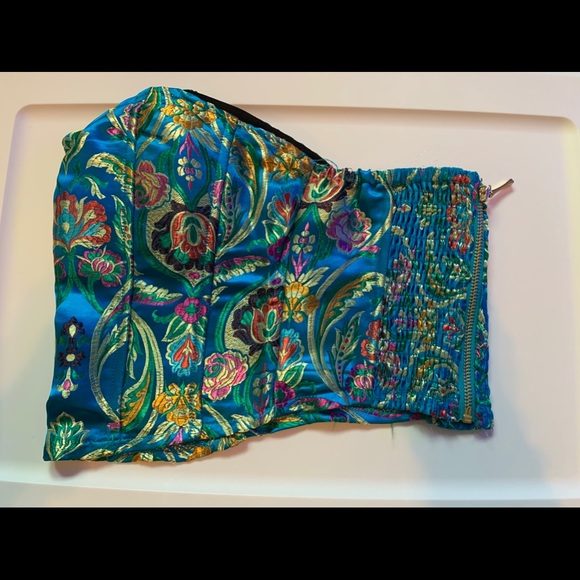 Corset - Picture 2 of 3